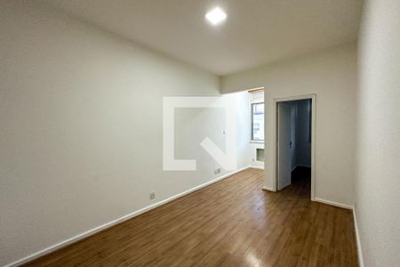 Sala de apartamento para alugar com 2 quartos, 70m² em Copacabana, Rio de Janeiro