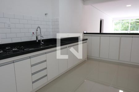 Apartamento à venda com 100m², 2 quartos e 1 vagaCozinha
