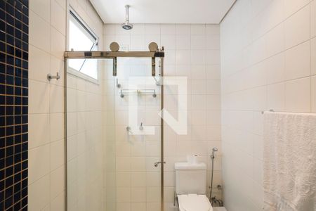 Casa à venda com 340m², 3 quartos e 3 vagasBanheiro da Suíte 2