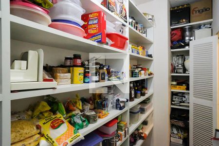 Casa à venda com 340m², 3 quartos e 3 vagasDespensa