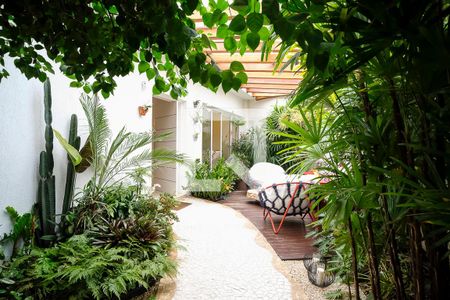 Casa à venda com 340m², 3 quartos e 3 vagasQuintal