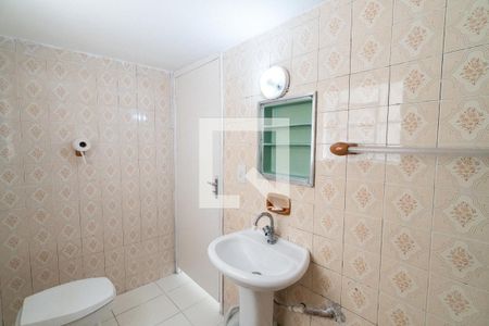 Banheiro de casa para alugar com 1 quarto, 28m² em Jardim Oriental, São Paulo