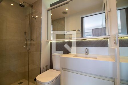 Banheiro de kitnet/studio à venda com 1 quarto, 33m² em Santo Amaro, São Paulo