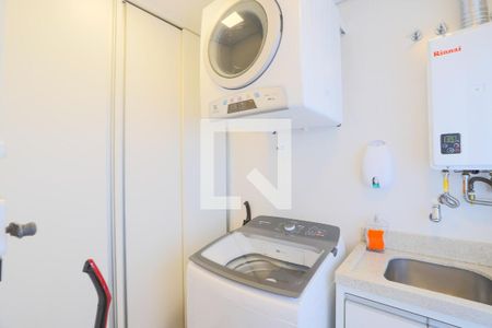 Apartamento à venda com 100m², 3 quartos e 2 vagas Apartamento à venda com 100m², 3 quartos e 2 vagasCozinha e Área de Serviço