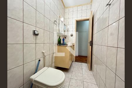 Casa à venda com 190m², 4 quartos e 3 vagasBanheiro 