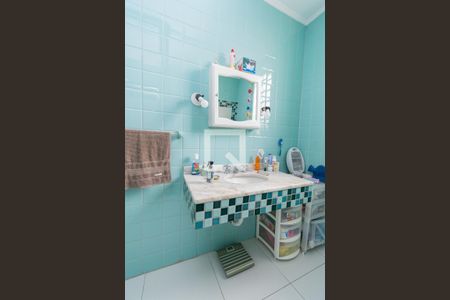 Casa à venda com 205m², 4 quartos e 1 vagaBanheiro 2