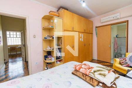 Quarto 1 de casa à venda com 4 quartos, 205m² em Santo Antônio, Porto Alegre