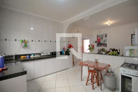 Casa à venda com 385m², 6 quartos e 1 vagaCozinha