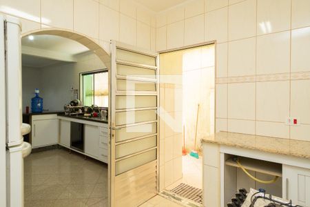 Casa à venda com 270m², 4 quartos e 2 vagasÁrea de Serviço
