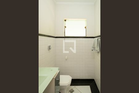 Casa à venda com 270m², 4 quartos e 2 vagasLavabo 1