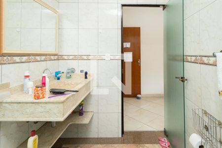 Casa à venda com 270m², 4 quartos e 2 vagasBanheiro - Suíte 2