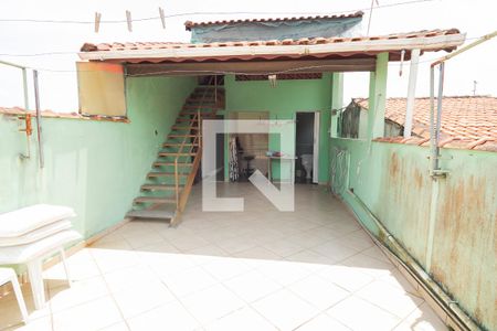 Casa à venda com 270m², 4 quartos e 2 vagasÁrea externa