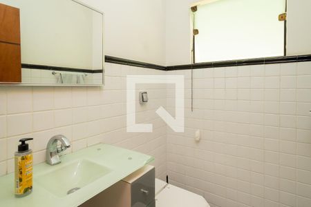 Casa à venda com 270m², 4 quartos e 2 vagasLavabo 1