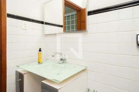 Casa à venda com 270m², 4 quartos e 2 vagasLavabo 1