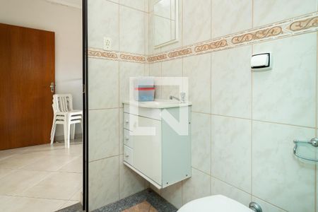 Casa à venda com 270m², 4 quartos e 2 vagasBanheiro - Suíte 3
