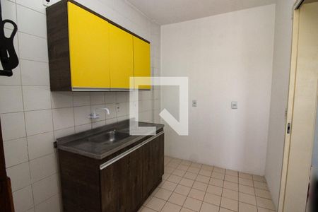 Cozinha de apartamento para alugar com 1 quarto, 40m² em Partenon, Porto Alegre