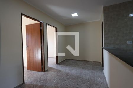 Sala de casa para alugar com 2 quartos, 70m² em Jardim Tiete, São Paulo