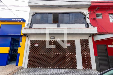 Casa à venda com 160m², 3 quartos e 2 vagasFachada