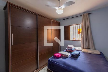 Casa à venda com 113m², 2 quartos e 2 vagas Casa à venda com 113m², 2 quartos e 2 vagasQuarto 2