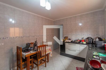 Casa à venda com 113m², 2 quartos e 2 vagas Casa à venda com 113m², 2 quartos e 2 vagasCozinha