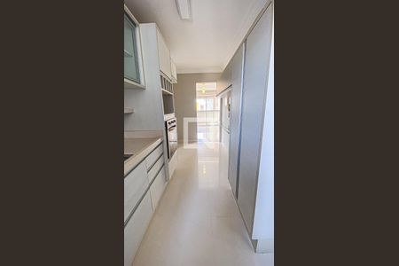 Apartamento à venda com 110m², 3 quartos e 2 vagasCozinha