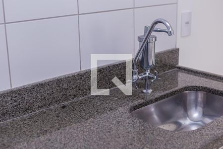 Cozinha de apartamento para alugar com 2 quartos, 34m² em Vila Pierina, São Paulo