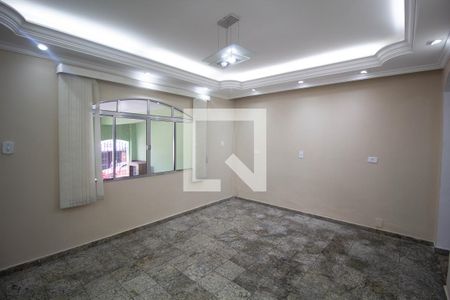 Sala de casa à venda com 3 quartos, 210m² em Itaquera, São Paulo