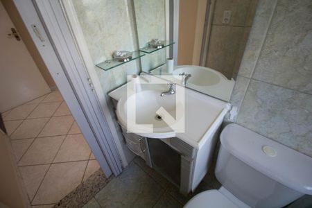 Casa à venda com 210m², 3 quartos e 3 vagasBanheiro da Suíte