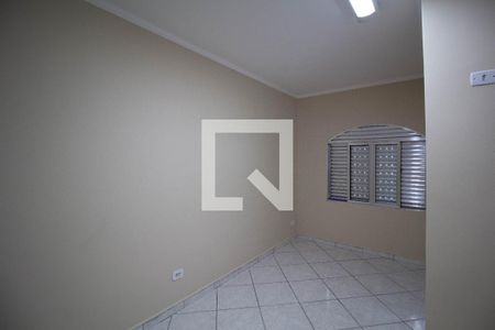 Casa à venda com 210m², 3 quartos e 3 vagasSuíte