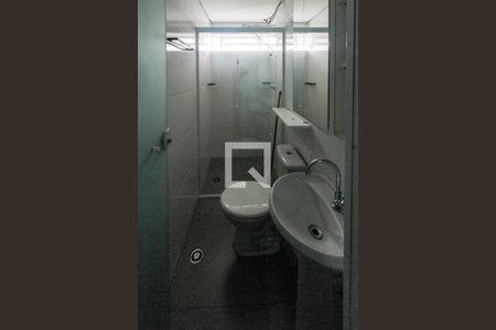 Banheiro de kitnet/studio para alugar com 1 quarto, 36m² em Jardim Avelino, São Paulo