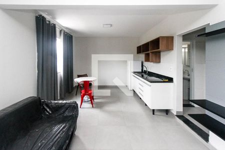 Sala e Cozinha de kitnet/studio para alugar com 1 quarto, 36m² em Jardim Avelino, São Paulo