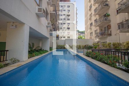 Apartamento à venda com 62m², 2 quartos e 1 vaga Apartamento à venda com 62m², 2 quartos e 1 vagaÁrea comum - Piscina