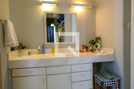 Apartamento à venda com 280m², 4 quartos e 2 vagasBanheiro da Suíte