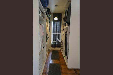 Apartamento à venda com 280m², 4 quartos e 2 vagasCloset da suíte