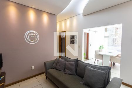 Sala 2 de casa à venda com 2 quartos, 190m² em Santo Andre, Belo Horizonte