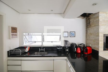 Casa à venda com 232m², 3 quartos e 2 vagas Casa à venda com 232m², 3 quartos e 2 vagasCozinha