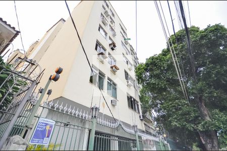 Apartamento à venda com 75m², 2 quartos e sem vagaFachada