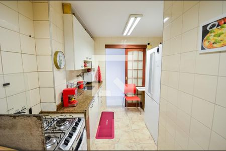 Apartamento à venda com 75m², 2 quartos e sem vagaCozinha e Área de Serviço