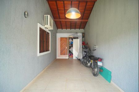 Casa à venda com 180m², 3 quartos e 3 vagas Casa à venda com 180m², 3 quartos e 3 vagasGaragem