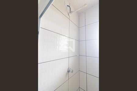 Banheiro de kitnet/studio para alugar com 1 quarto, 35m² em Cachoeira, Curitiba