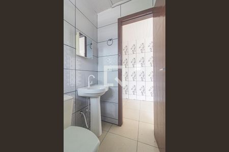 Banheiro de kitnet/studio para alugar com 1 quarto, 35m² em Cachoeira, Curitiba