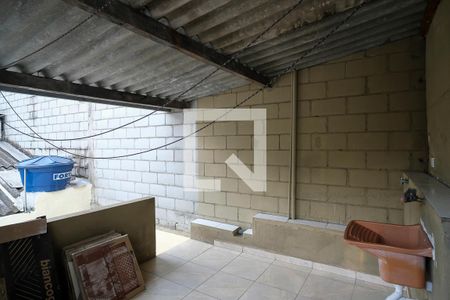 Casa à venda com 72m², 2 quartos e 1 vagaÁrea de Serviço