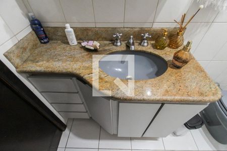 Casa à venda com 300m², 3 quartos e 4 vagasBanheiro Social 2