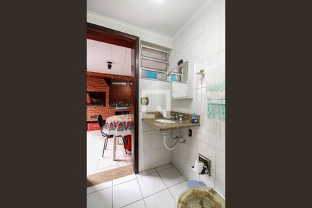 Casa à venda com 300m², 3 quartos e 4 vagasBanheiro de serviço