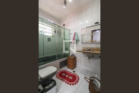 Casa à venda com 300m², 3 quartos e 4 vagasBanheiro da Suíte