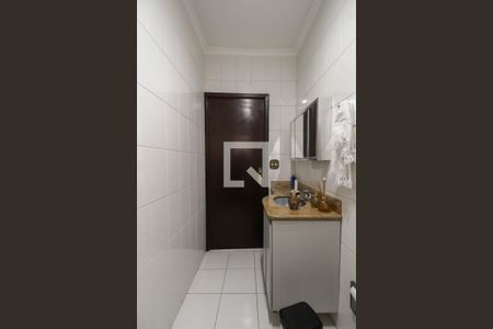 Casa à venda com 300m², 3 quartos e 4 vagasBanheiro Social 2