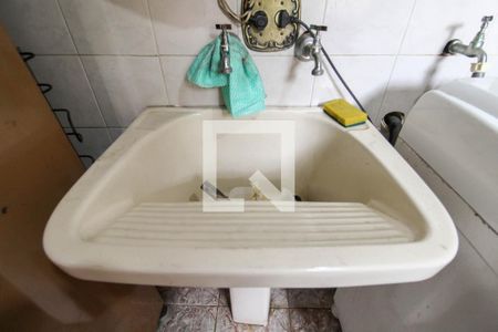 Casa à venda com 300m², 3 quartos e 4 vagasÁrea de Serviço 2