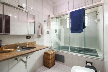 Casa à venda com 300m², 3 quartos e 4 vagasBanheiro Social 1