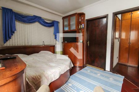 Casa à venda com 300m², 3 quartos e 4 vagasSuíte