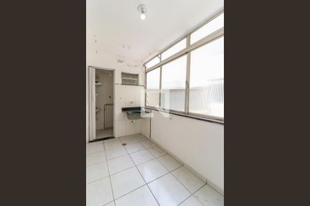 Apartamento para alugar com 80m², 3 quartos e sem vagaÁrea de Serviço